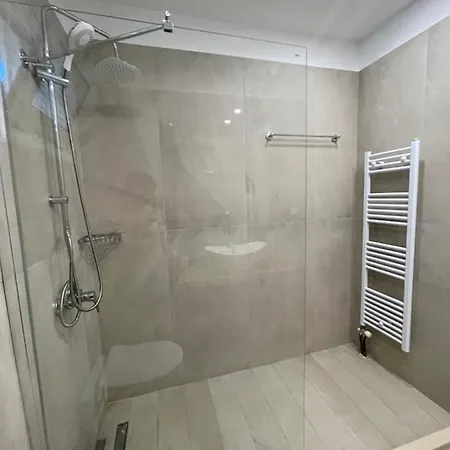 Apartment Central Luxury In Paralia Ofryniou Ofrinion