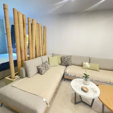 Central Luxury In Paralia Ofryniou Apartment *