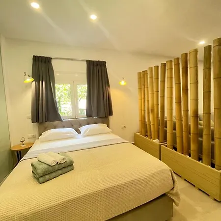 Central Luxury In Paralia Ofryniou Ofrinion